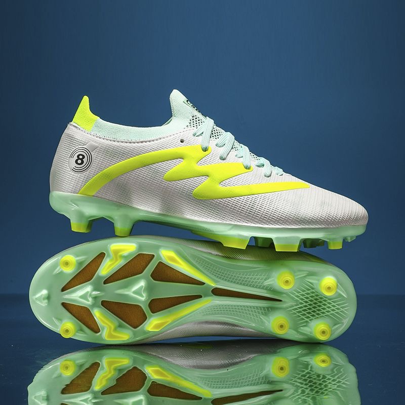 Klassische Marken-Fußballschuh – Outdoor Sport Court Bewertung und Preis